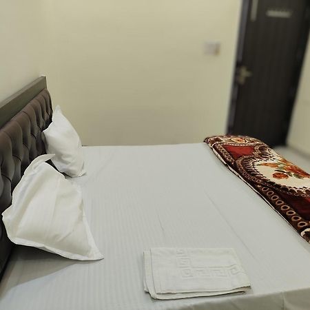 Hotel Dev International Khalilabad Екстериор снимка