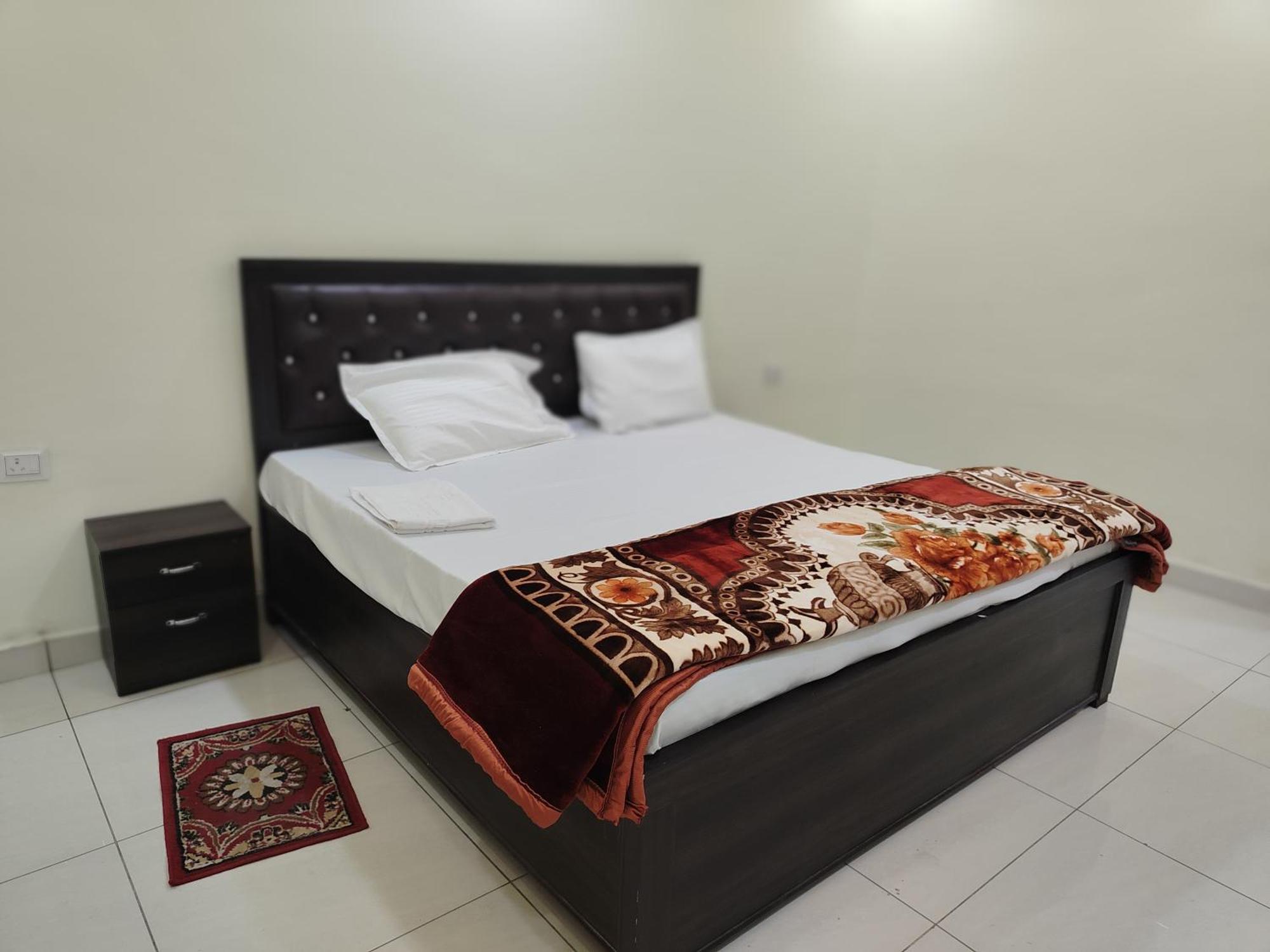 Hotel Dev International Khalilabad Екстериор снимка