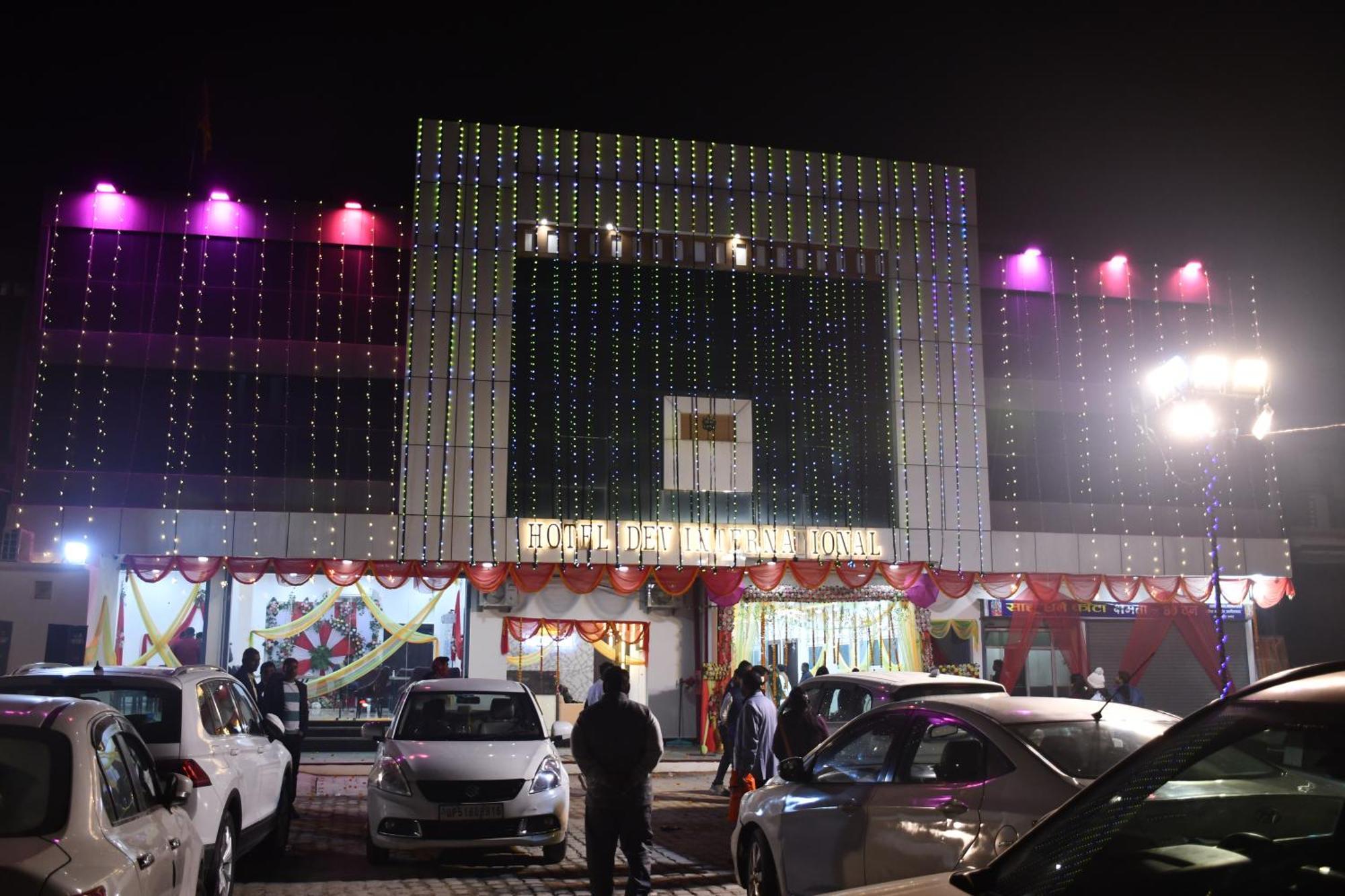 Hotel Dev International Khalilabad Екстериор снимка