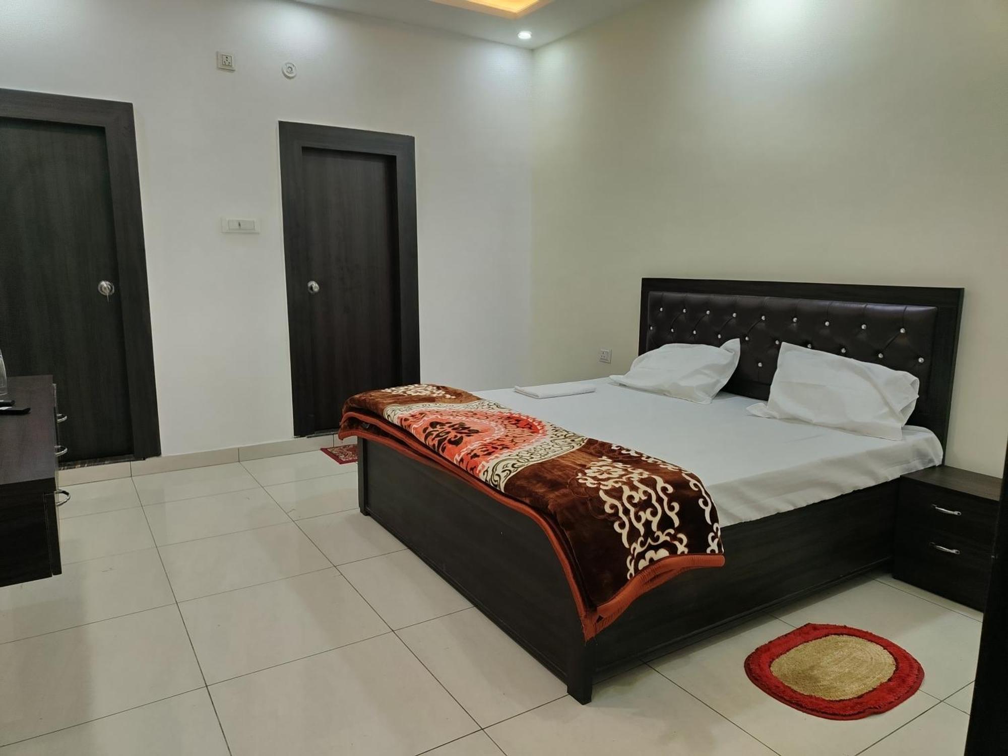Hotel Dev International Khalilabad Екстериор снимка